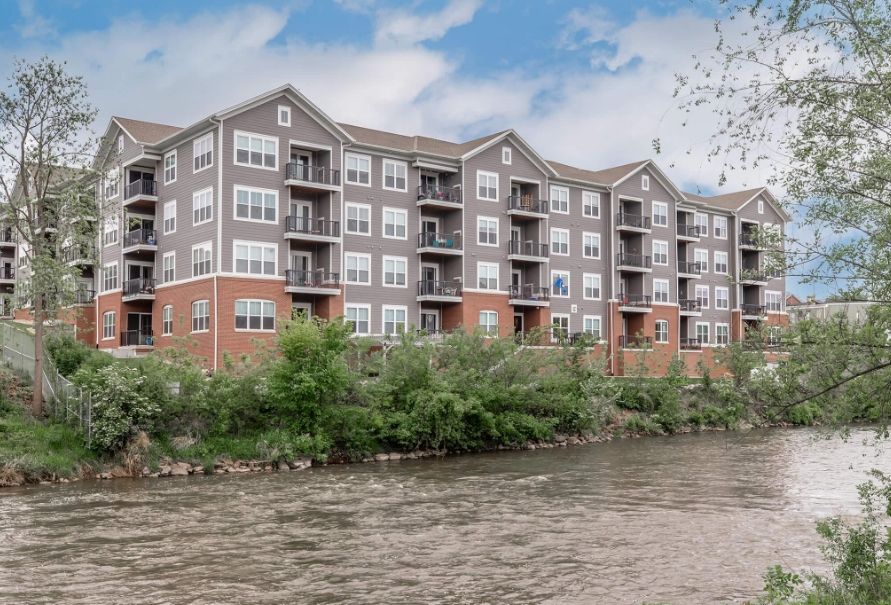 3 Amigos Apartments community building